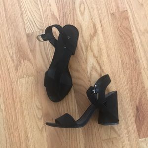 H&M black strappy heels block heel